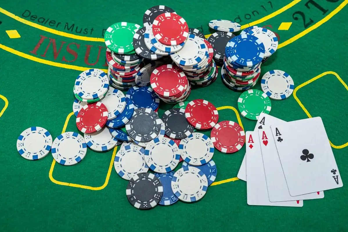 Antarmuka raja95 menampilkan kategori taruhan olahraga dan slot online yang mudah diakses